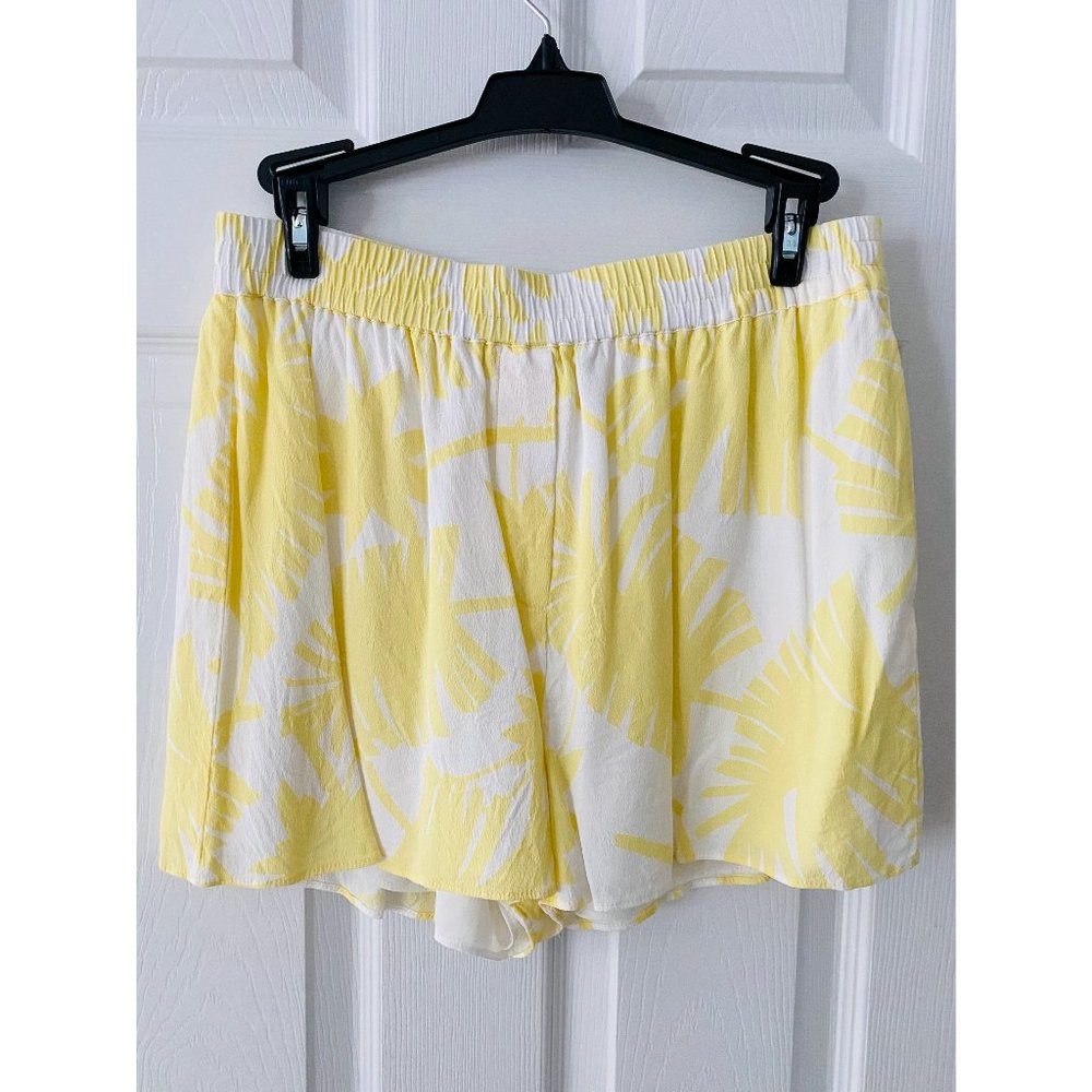 WILFRED FREE Shorts